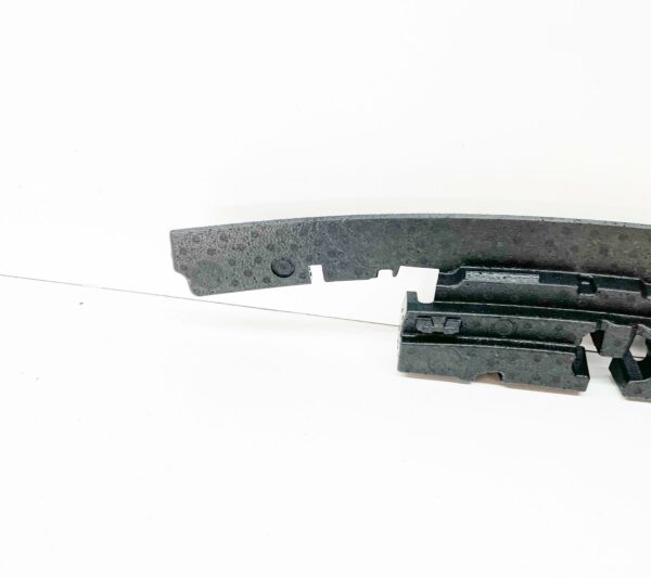 NEW AUDI E-TRON GT FRONT BUMPER FOAM STRIP 4J3807550A ORIGINAL - Image 4