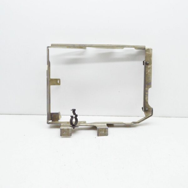 NEW MB C W205 AMG RIGHT COOLER RADIATOR MOUNT BRACKET A2055004000 ORIGINAL - Image 4