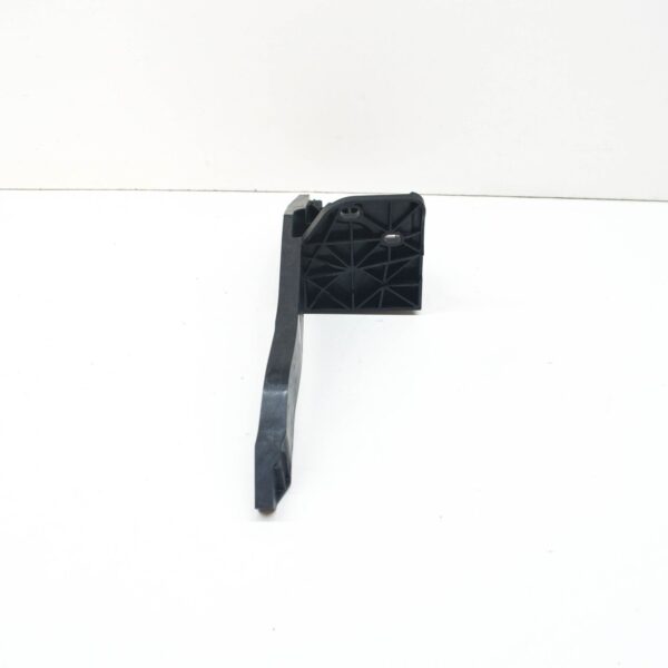 NEW AUDI E-TRON FRONT RIGHT RADIATOR SUPPORT BRACKET 4KE807136 ORIGINAL - Image 4