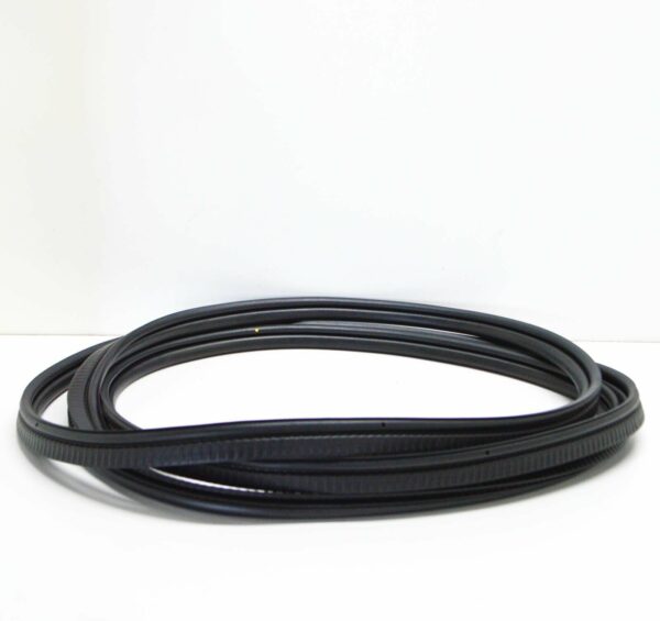 NEW MERCEDES-BENZ TAILGATE REAR DOOR SEAL A6397410580 - Image 4