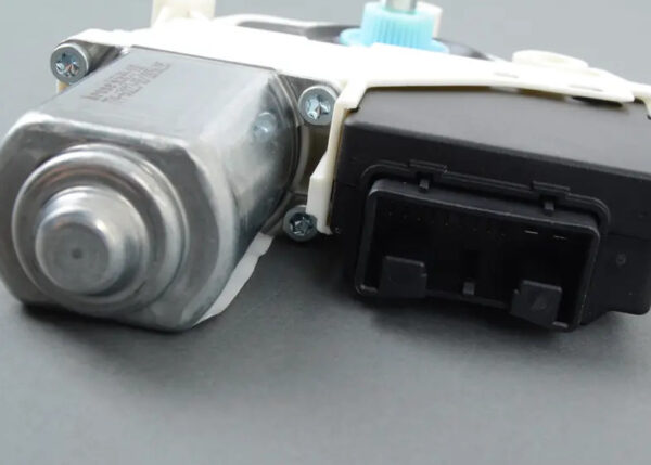 NEW VOLKSWAGEN CC REAR DOOR LEFT WINDOW CONTROL MOTOR 3C8959703D - Image 4