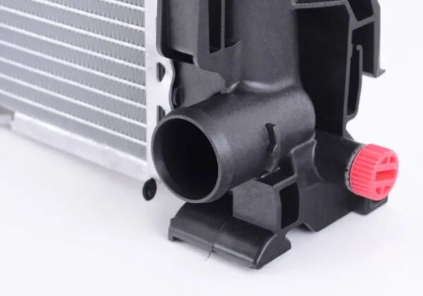 NEW MERCEDES BENZ GLA X156 ENGINE WATER COOLING RADIATOR A2465001403 ORIGINAL - Image 4