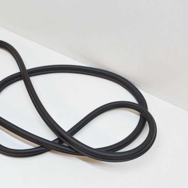 NEW AUDI TT 8J COUPE REAR LID SEAL 8J8827705A - Image 6