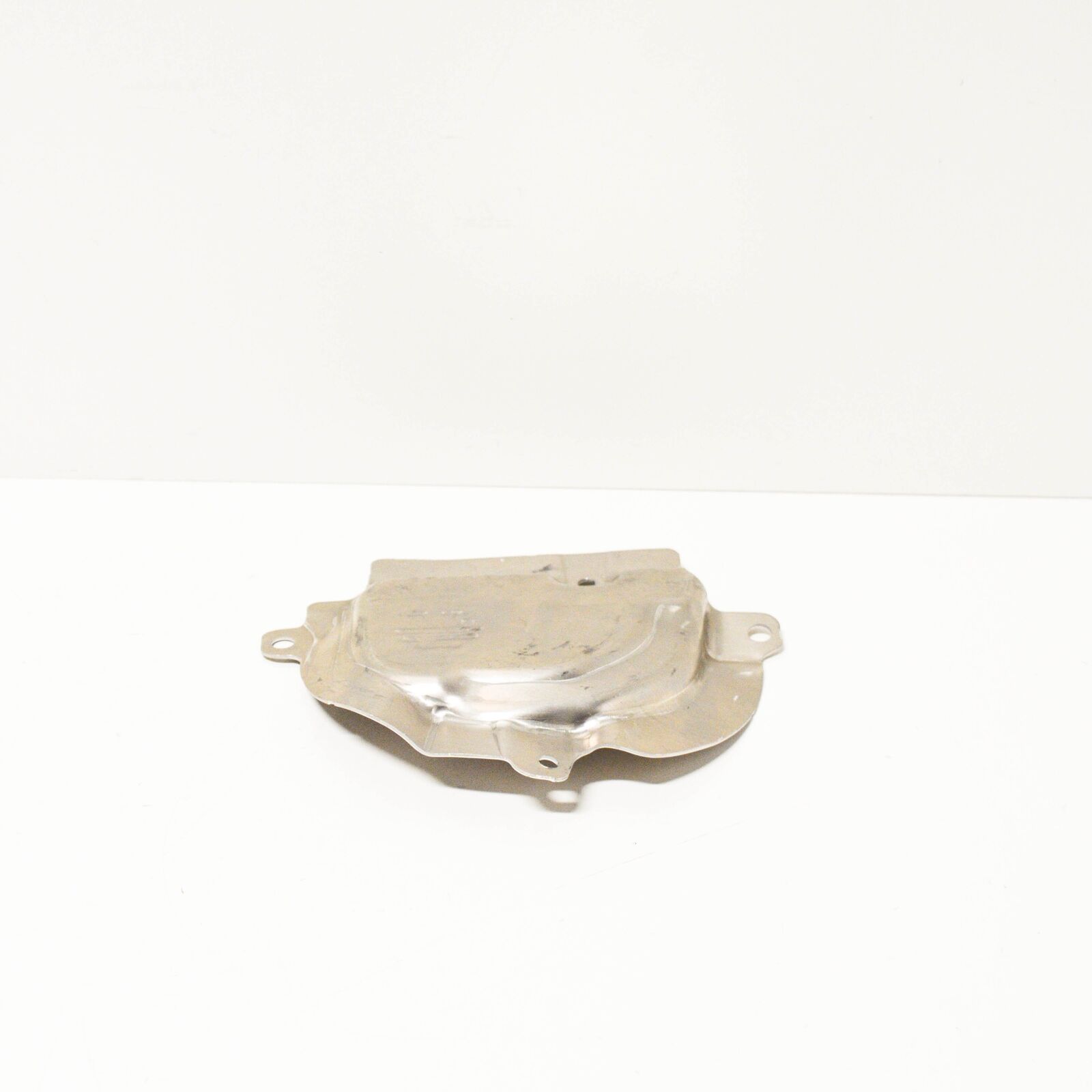 NEW AUDI A4 B9 FRONT RIGHT FENDER BACK PANEL ACCESS COVER 8W0805584A ORIGINAL 4 NEW AUDI A4 B9 FRONT RIGHT FENDER BACK PANEL ACCESS COVER 8W0805584A ORIGINAL - Image 4