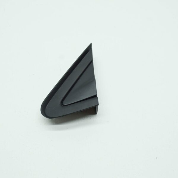 NEW VOLKSWAGEN POLO AW FRONT LEFT BRACKET TRIM 2G0853273A9B9 ORIGINAL - Image 4
