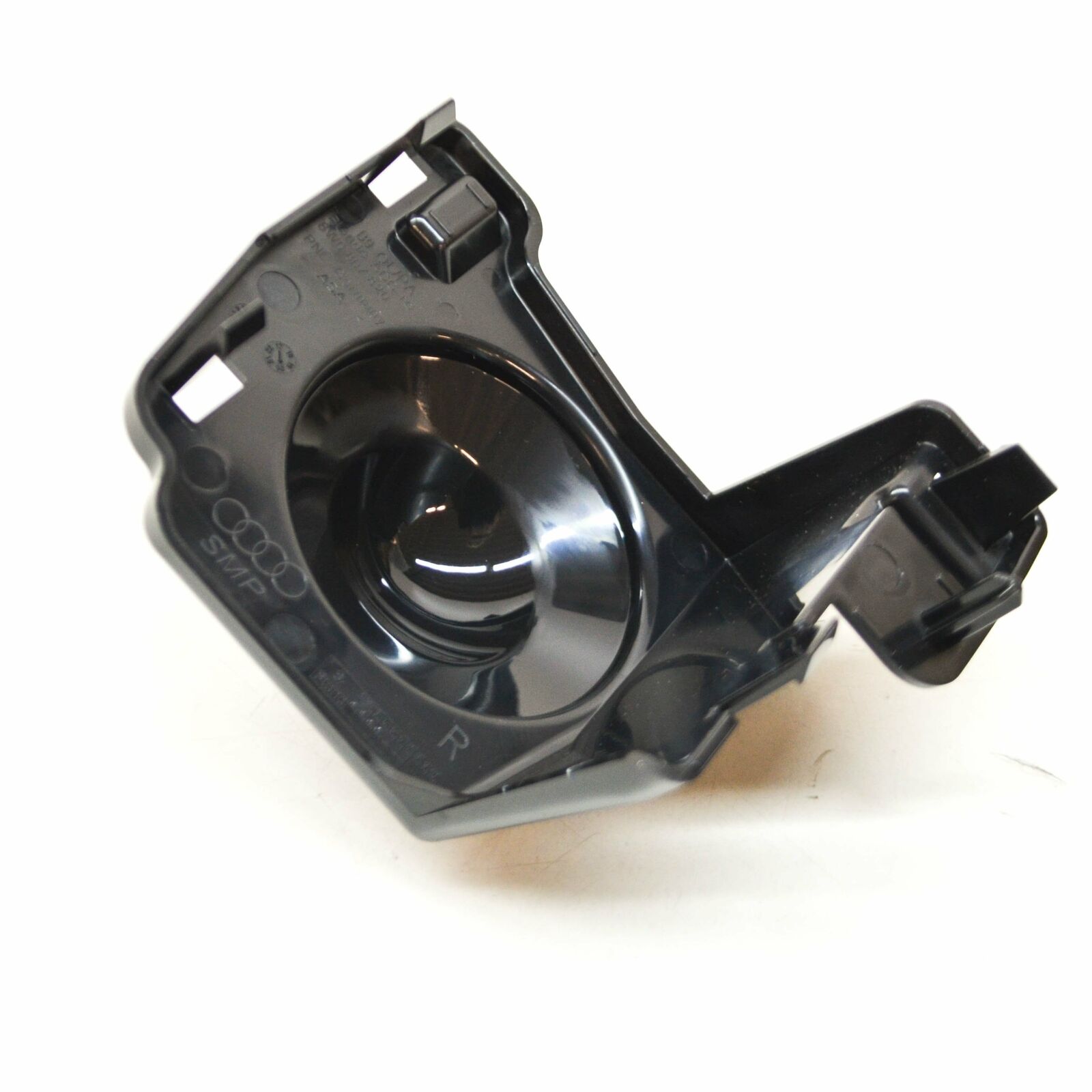 NEW AUDI A4 B9 FRONT BUMPER OUTER GRILLE HOLE COVER RIGHT TRIM 8W0807820 6 NEW AUDI A4 B9 FRONT BUMPER OUTER GRILLE HOLE COVER RIGHT TRIM 8W0807820 - Image 6