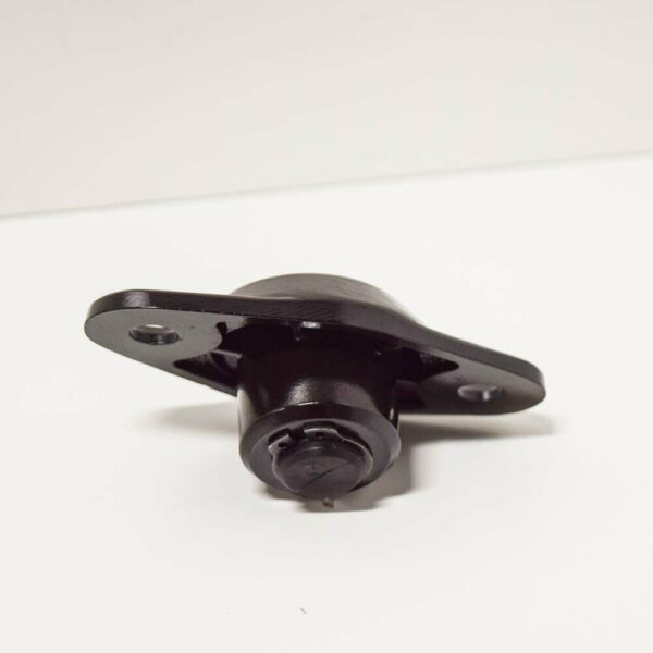 NEW VOLKSWAGEN TRANSPORTER T4 SLIDING DOOR CATCH PLATE 701843637 ORIGINAL - Image 4