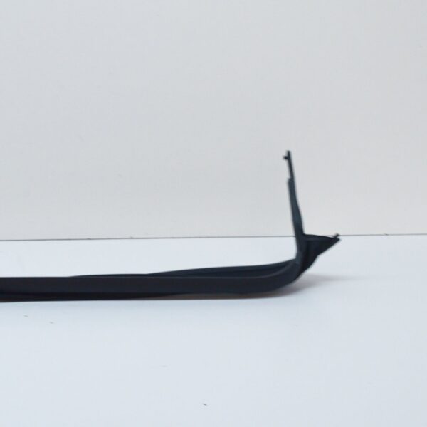 NEW AUDI Q3 8U FRONT SUNROOF AIR DEFLECTOR 8K9877651B - Image 6