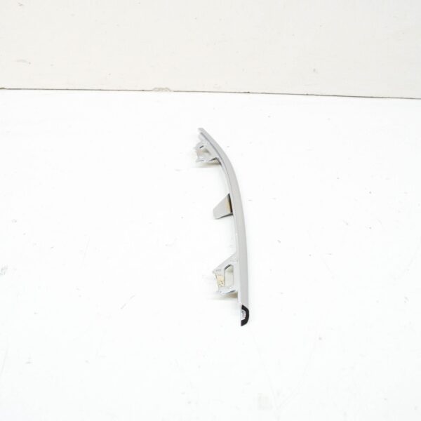 NEW SKODA SUPERB MK3 3V FRONT BUMPER RIGHT GRILLE STRIP 3V0853768A2ZZ ORIGINAL - Image 4