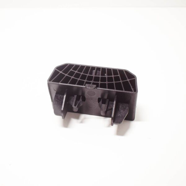 NEW VOLVO XC90 MK2 AIR GUIDE BRACKET 31455017 - Image 6