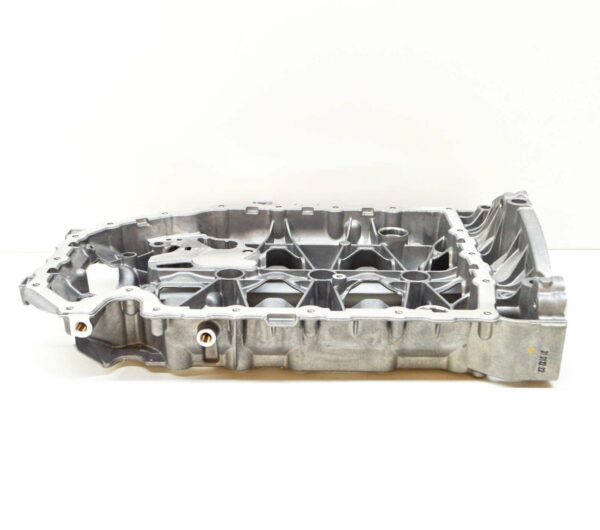 NEW AUDI A3 8V ENGINE UPPER OIL PAN SUMP 06K103603CQ ORIGINAL - Image 4