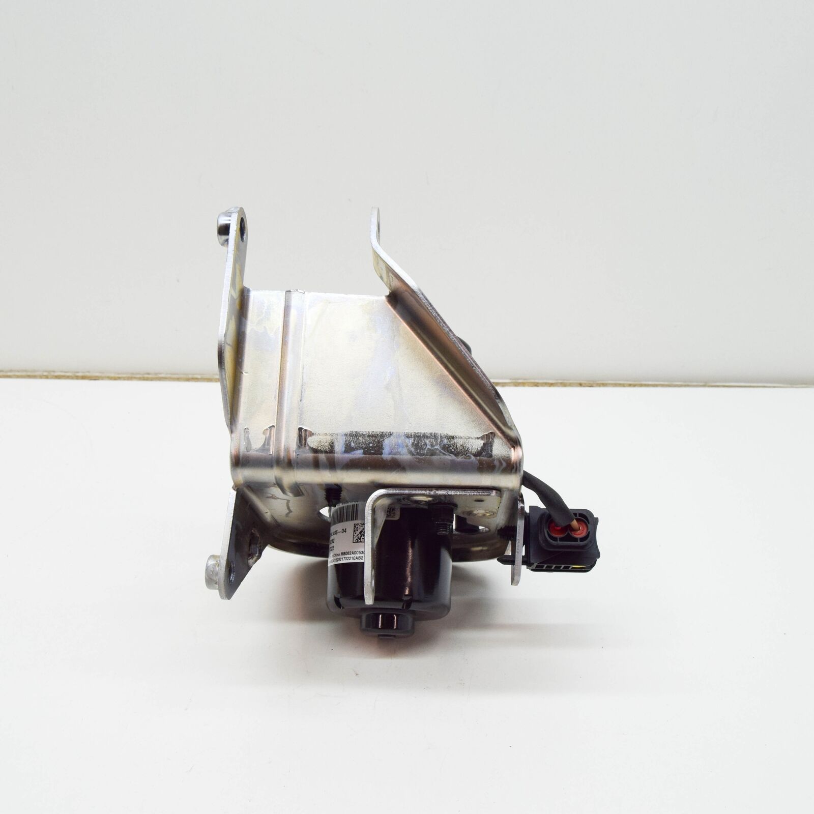 NEW MERCEDES-BENZ C W205 VACUUM PUMP A0004306132 2013 ORIGINAL 4 NEW MERCEDES-BENZ C W205 VACUUM PUMP A0004306132 2013 ORIGINAL - Image 4