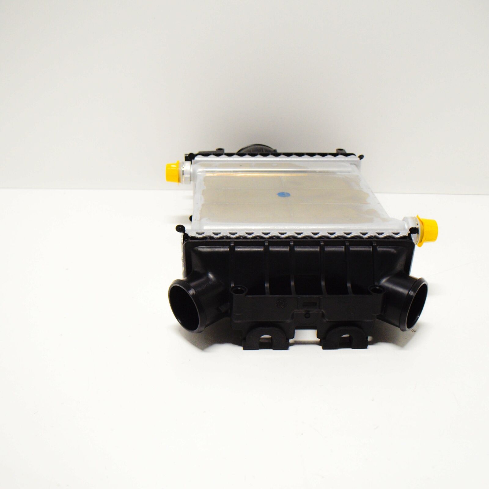 NEW MERCEDES-BENZ C-CLASS W205 INTERCOOLER RADIATOR A2760900214 4 NEW MERCEDES-BENZ C-CLASS W205 INTERCOOLER RADIATOR A2760900214 - Image 4