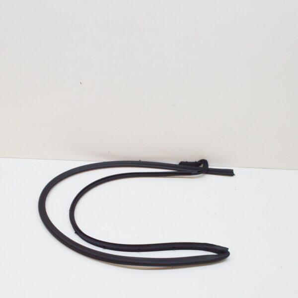 NEW VW TRANSPORTER T5 LEFT SLIDING DOOR SEAL 7E0843785C ORIGINAL - Image 4