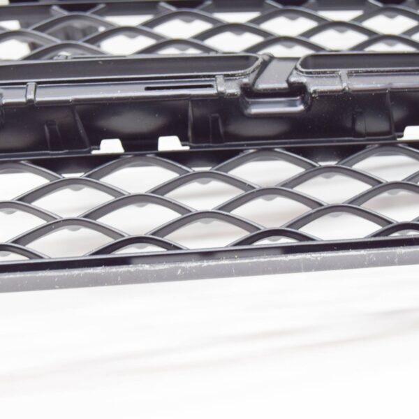 NEW MERCEDES-BENZ GLS X166 FRONT BUMPER RADIATOR GRILLE A1668880200 ORIGINAL - Image 4