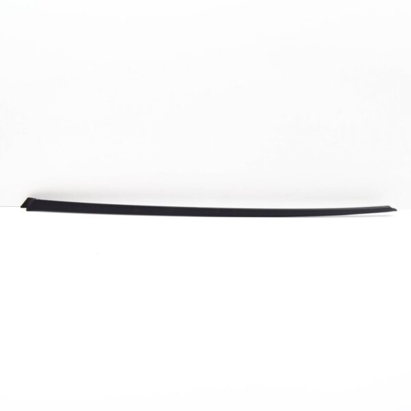NEW AUDI A3 8P FRONT WINDSHIELD RIGHT WATER DEFLECTOR 8P0854328B01C ORIGINAL - Image 4