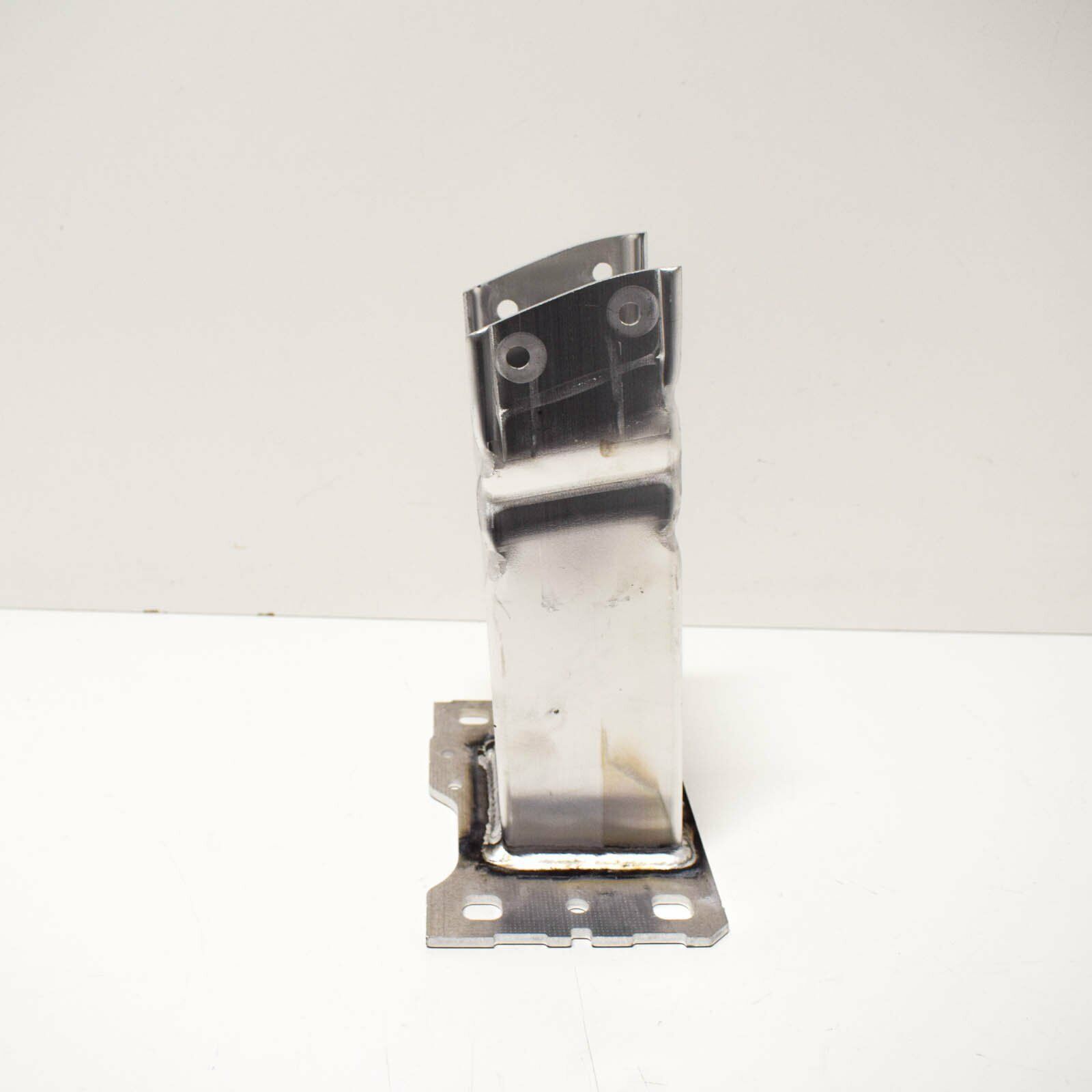 NEW AUDI A4 B9 FRONT RIGHT REINFORCEMENT BRACKET 8W0807134A 6 NEW AUDI A4 B9 FRONT RIGHT REINFORCEMENT BRACKET 8W0807134A - Image 6