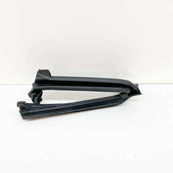 NEW MERCEDES-BENZ SLK R172 RIGHT RETRACTABLE ROOF SEALING A1727900498 - Image 4
