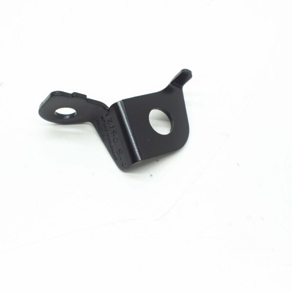 NEW AUDI Q7 4M FRONT RIGHT WHEEHOUSING LINER BRACKET 4M0821990A HE ORIGINAL - Image 4