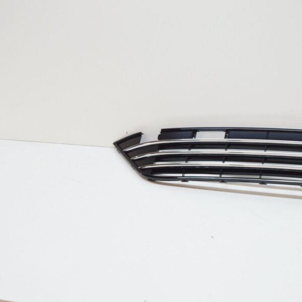 NEW VW TOUAREG 7L FRONT BUMPER LOWER CENTER GRILLE 7P6853671J041 ORIGINAL - Image 4