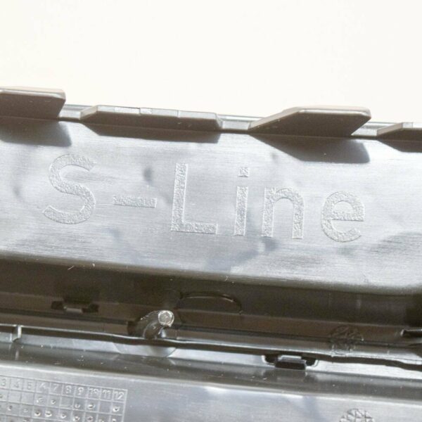 NEW AUDI A3 8PA FRONT BUMPER RIGHT SIDE GRILLE 8V3807682G 9B9 - Image 6