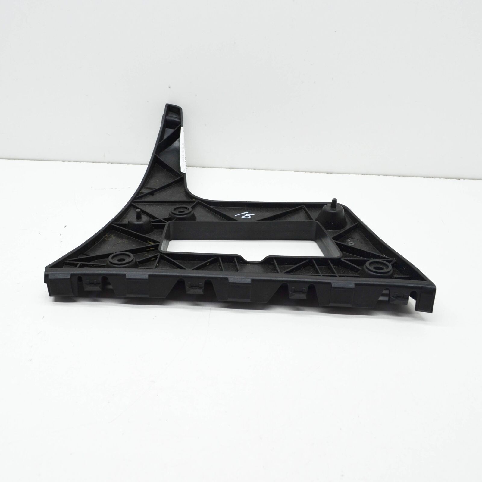 NEW AUDI A5 8T REAR LEFT BUMPER BRACKET 8T8807453A ORIGINAL 4 NEW AUDI A5 8T REAR LEFT BUMPER BRACKET 8T8807453A ORIGINAL - Image 4