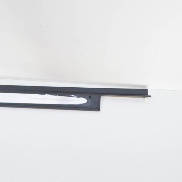 NEW MB CLK C209 FRONT LEFT OUTER DOOR SILL TRIM A20968001359051 ORIGINAL - Image 4