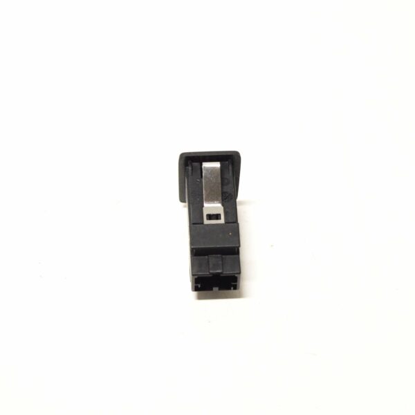 NEW VOLKSWAGEN BEETLE CONVERTIBLE CC EOS GOLF R32 GTI AUX-IN SOCKET 5M0035724 - Image 4