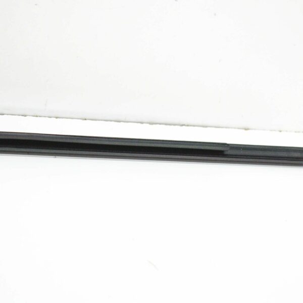 NEW AUDI A3 8P SPORTBACK REAR RIGHT OUTER WINDOW SLOT SEAL 8P4839478A - Image 6