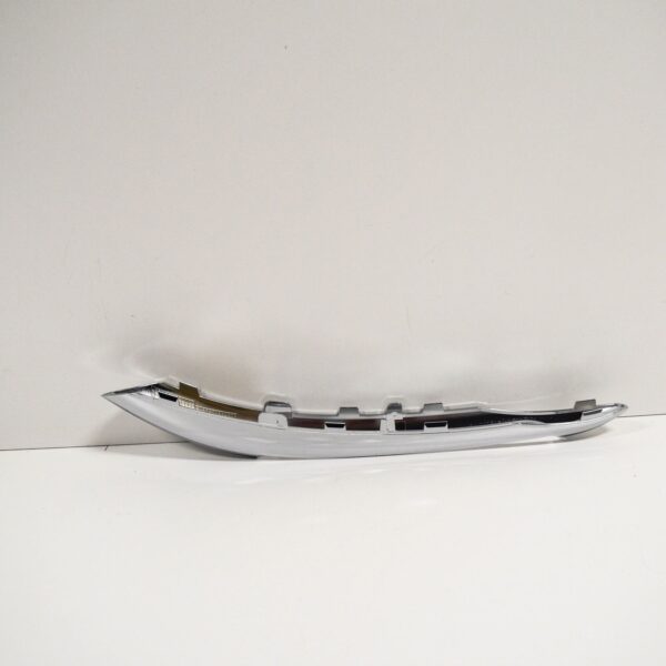 NEW MERCEDES BENZ B W246 FRONT LEFT CHROME BUMPER MOLDING A2428850174 ORIGINAL - Image 4