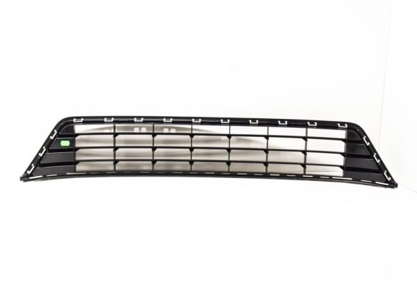 NEW VOLKSWAGEN GOLF MK7 FRONT BUMPER LOWER GRILLE R 5G0853677F041 2014 ORIGINAL - Image 4