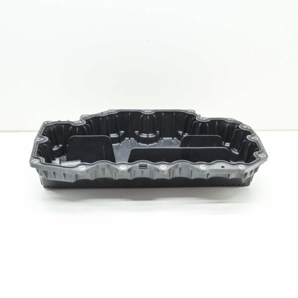 NEW MB C W205 CRANKCASE OIL PAN SUMP LOWER PART A6420100910 ORIGINAL - Image 4