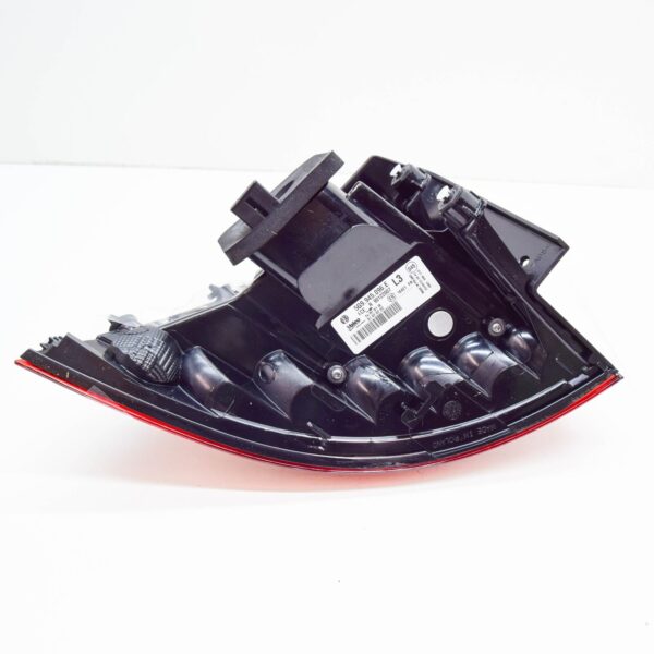 NEW VW GOLF MK7 VARIANT REAR RIGHT OUTER TAILLIGHT 5G9945096E ORIGINAL - Image 4