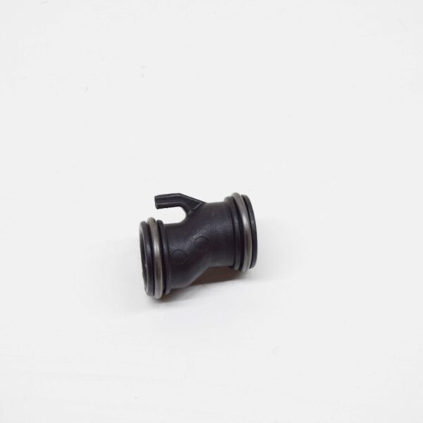 NEW AUDI A4 B8 ENGINE VENT BREATHER TUBE 06E103213 - Image 6