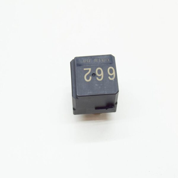 NEW AUDI Q8 4MN ENGINE RELAY 4H0951253E ORIGINAL - Image 4