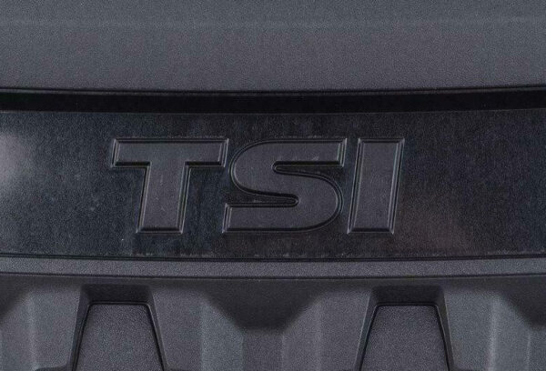 NEW VOLKSWAGEN TIGUAN AD MK2 ENGINE COVER 06K103925CL ORIGINAL - Image 4