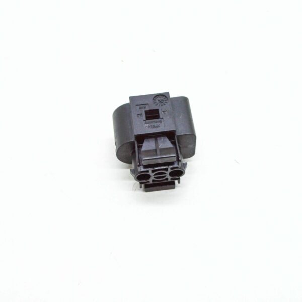 NEW AUDI A3 8P WINDSCREEN WASHER SYSTEM FLAT CONTACT HOUSING 7M0973202 ORIGINAL - Image 4