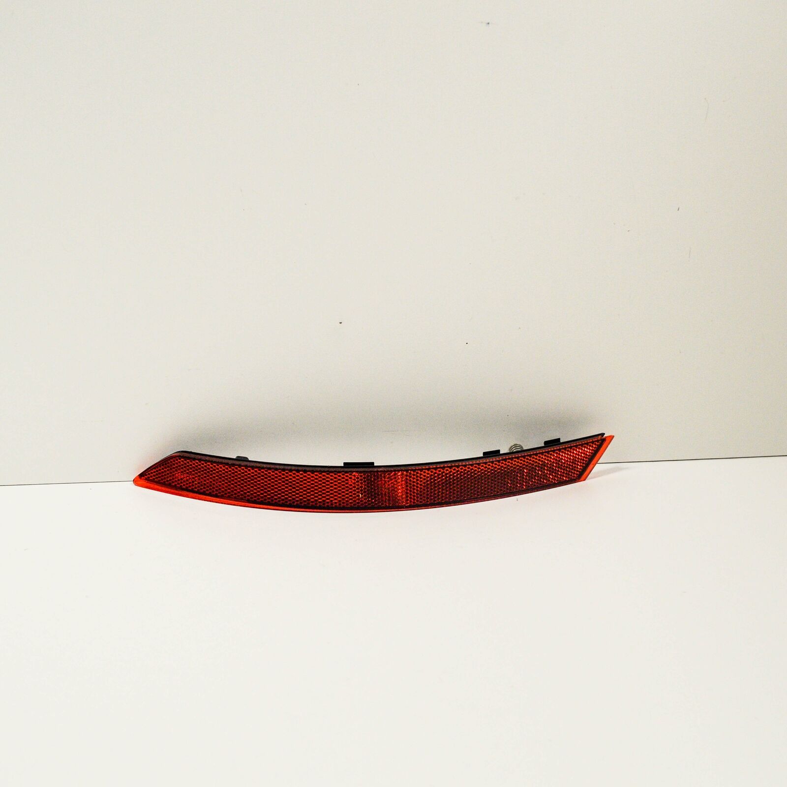 NEW AUDI A4 B9 LIGHT REFLECTOR REAR LEFT 8W0945105D 6 NEW AUDI A4 B9 LIGHT REFLECTOR REAR LEFT 8W0945105D - Image 6