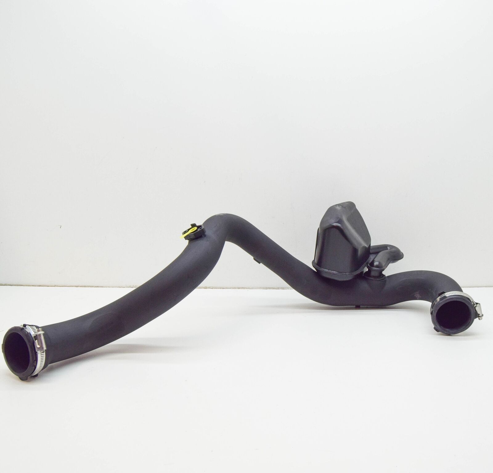 NEW AUDI A4 B8 LEFT CHARGE AIR COOLER PRESSURE HOSE 8K0145673AC ORIGINAL 4 NEW AUDI A4 B8 LEFT CHARGE AIR COOLER PRESSURE HOSE 8K0145673AC ORIGINAL - Image 4
