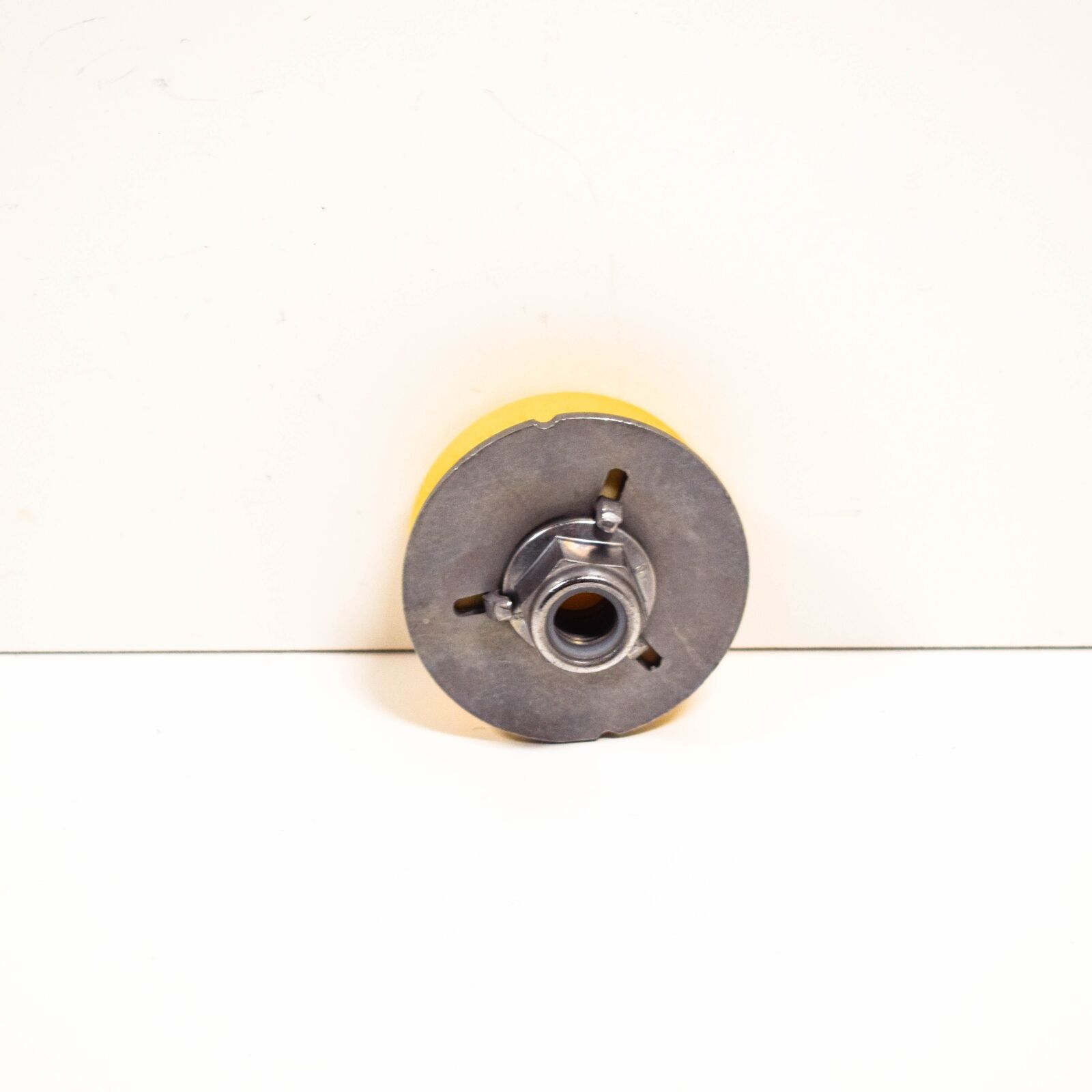 NEW BMW 3 E90 REAR UPPER SHOCK MOUNT SUPPORT 33506771737 ORIGINAL 4 NEW BMW 3 E90 REAR UPPER SHOCK MOUNT SUPPORT 33506771737 ORIGINAL - Image 4