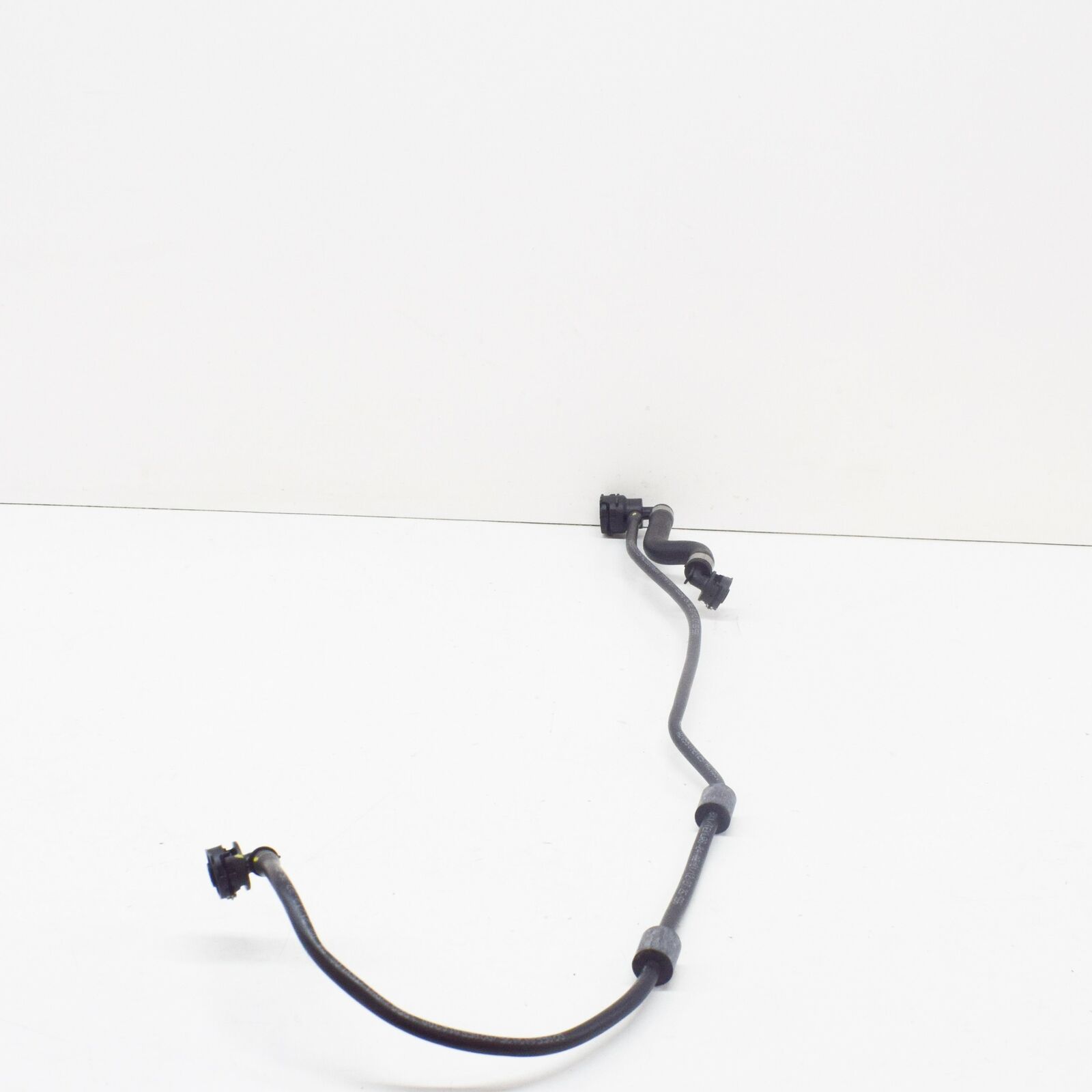 NEW MERCEDES-BENZ C-CLASS W205 EXPANSION TANK VENT LINE A2055016300 4 NEW MERCEDES-BENZ C-CLASS W205 EXPANSION TANK VENT LINE A2055016300 - Image 4