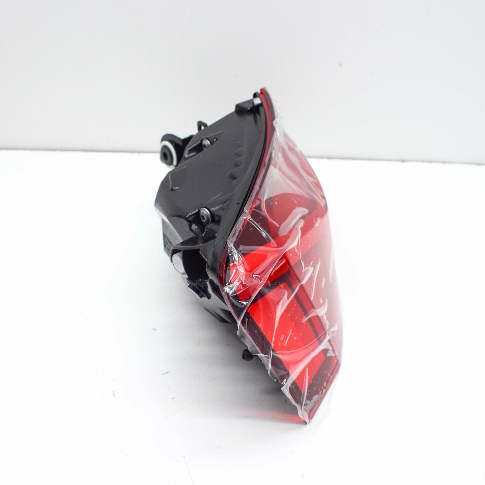 NEW AUDI A5 8W6 REAR LEFT OUTER LED TAILLIGHT 8W6945091AA ORIGINAL 4 NEW AUDI A5 8W6 REAR LEFT OUTER LED TAILLIGHT 8W6945091AA ORIGINAL - Image 4
