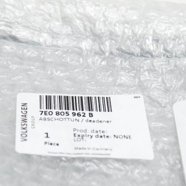 NEW VW TRANSPORTER T5 FRONT LOWER NOISE INSULATION PLATE 7E0805962B - Image 6