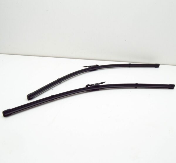 NEW MERCEDES-BENZ SPRINTER 906 FRONT WIPER BLADE SET LHD A9068201000 ORIGINAL - Image 4