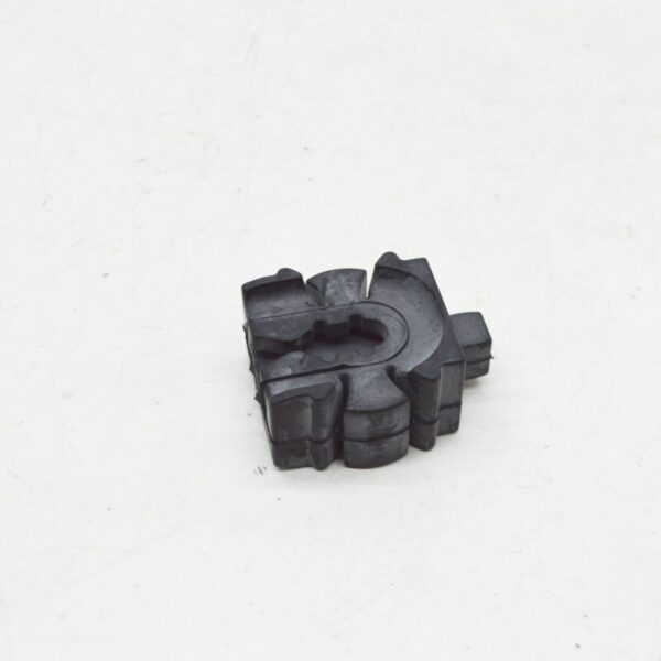 NEW BMW X5 E70 RADIATOR RUBBER MOUNTING 17117553480 ORIGINAL - Image 4