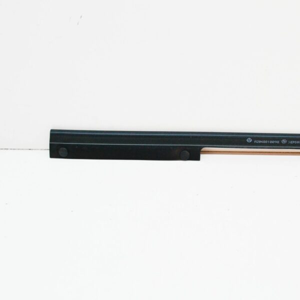 NEW MERCEDES-BENZ C W204 FRONT CENTER HOOD SEAL A2048810098 ORIGINAL - Image 4