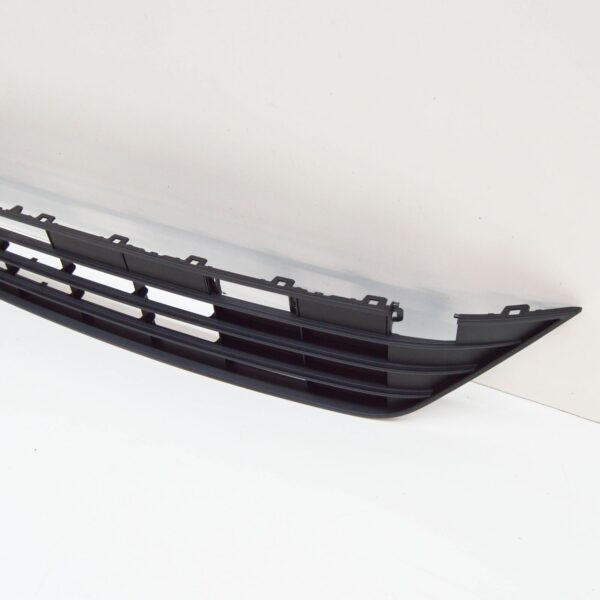 NEW VW TOUAREG 7P FRONT LOWER CENTER BUMPER GRILLE 7P6853677B9B9 ORIGINAL - Image 4