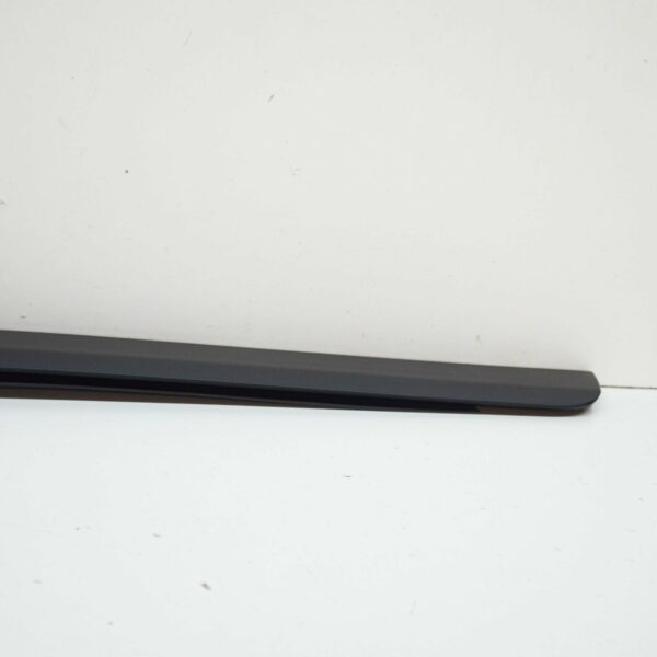 NEW AUDI A3 8P FRONT LEFT DOOR MOULDING 8P3853959JGRU - Image 6