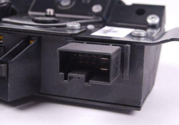 NEW VW PHAETON GP2 REAR LID INNER LOCK WITH MICRO SWITCH 3D5827505F01C ORIGINAL - Image 4