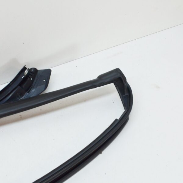 NEW MERCEDES-BENZ SL R231 FRONT WINDSHIELD SEALING A2317200078 ORIGINAL - Image 4
